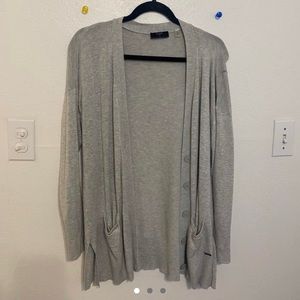 GREY TAHARI SWEATER